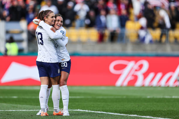 起了球迷们 起了球迷们